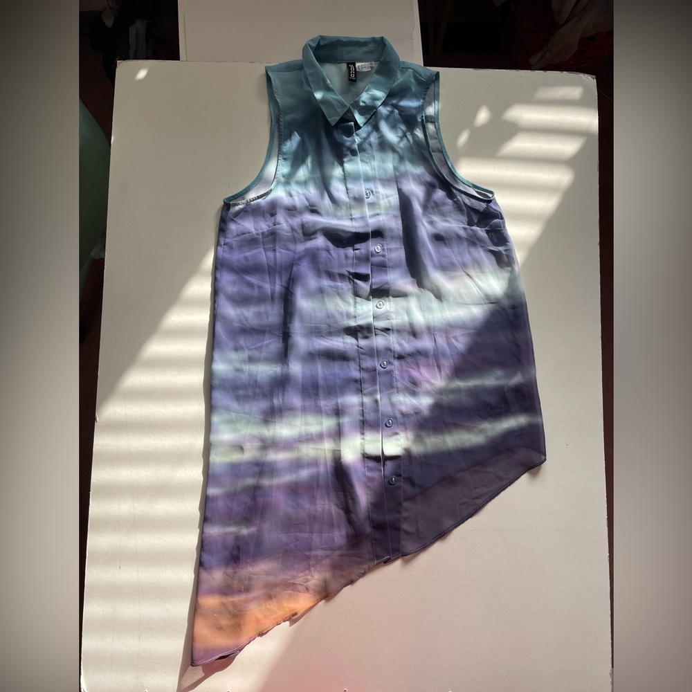 💚3/$15💚 Size 4 | Small  | asymmetrical mesh button up collared sleeveless tunic